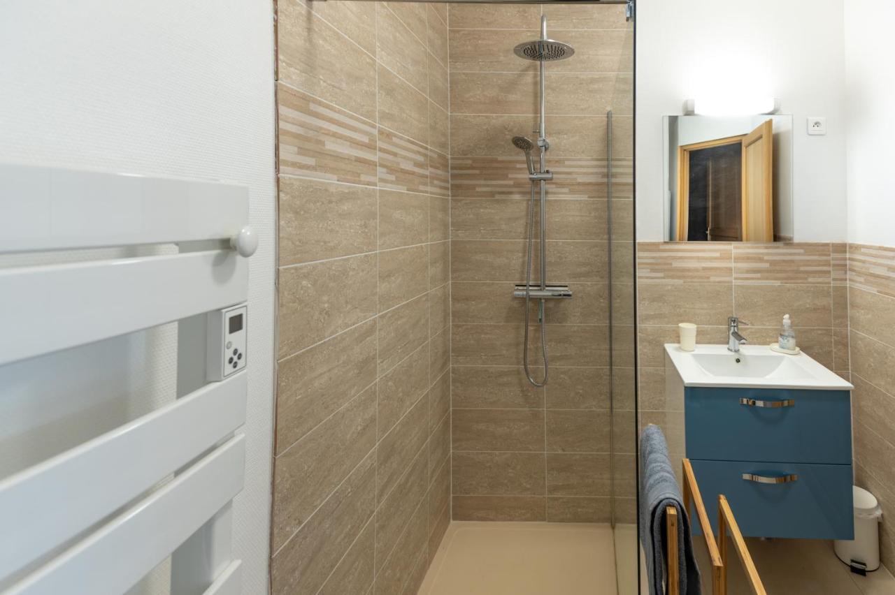 Le Chalet Airaines Екстер'єр фото