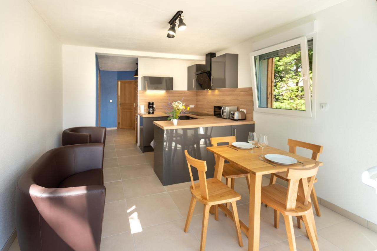 Le Chalet Airaines Екстер'єр фото